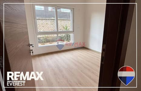 Ground with Garden | Apartment in Kayan Compound