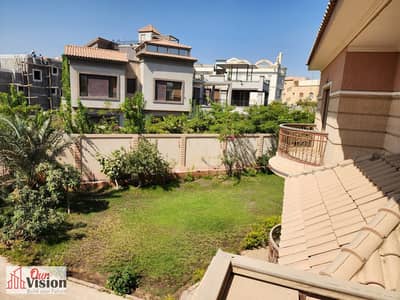 Villa in Sheikh Zayed, in front of Al-Rabwa, neighborhood 13, adjacent to the palaces, 1350 m² land, 1000 m² buildings, basement, ground, and first floor, with a roof room consisting of 5 master bedrooms with bathroom. The building is established upon.