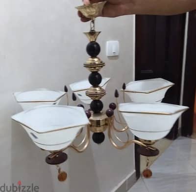 نفجــة سقف تصميم كلاسيكي ( ذهبي * نحاسي ) بحالة ممتازة