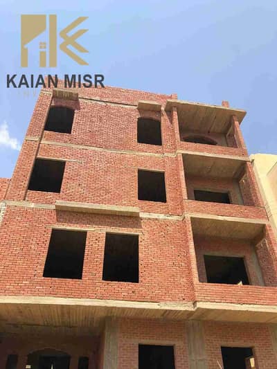 عمارة لقطة بالاسكان بمساحة ٢٦٠م افضل تقسيم داخلي بسعر مميز جداً ودقائق من طريق السويس