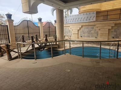 دور كامل للايجار بمدخل خاص يصلح للشركات بارقي فيلات الياسمين علي محور مصطفي كامل التجمع
