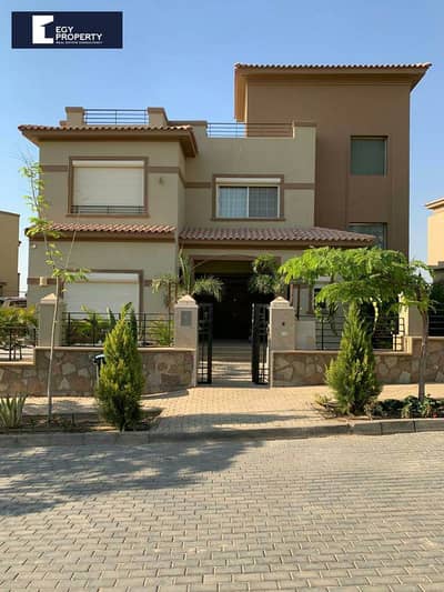 بموقع خيالي فيلا بسعر خاص للبيع في كمبوند  Palm Hills New Capital - العاصمة الادراية