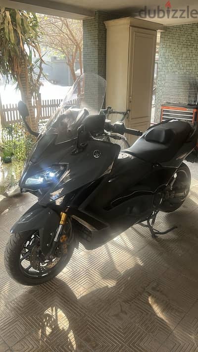 Yamaha Tmax 2022