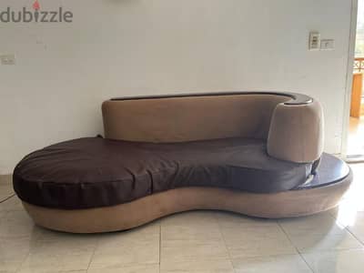 (couch) كنبه