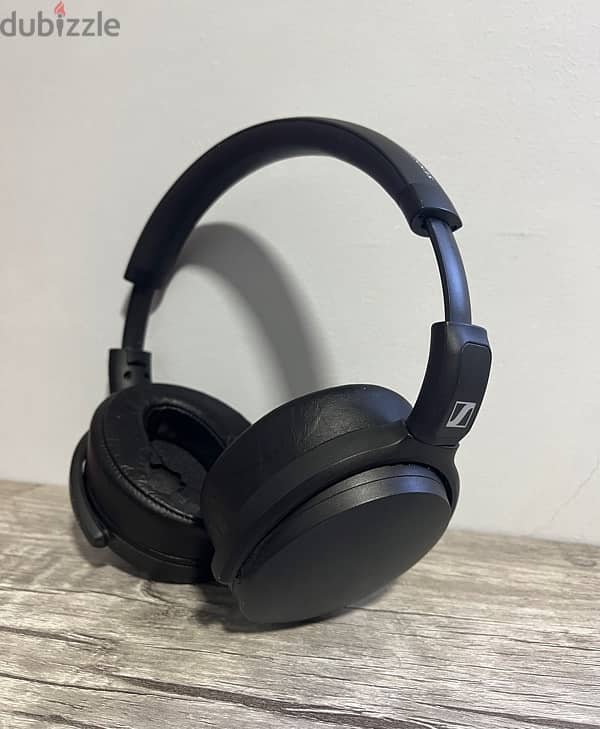 Sennheiser HD 400S Headphones 4