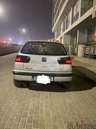 سيات إبيزا 1994