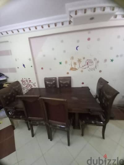 فرصه للبيع سفره خيشب زيان 8 كراسي وبوفيه المكان طوسون ابوقير شارع ال25