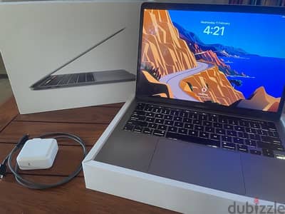 MacBook Pro 13” 2020 i5 – 8GB RAM