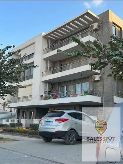 Take advantage of the old price and own a luxury apartment for sale in a prime location in Taj City Compound, directly opposite the airport. Take advantage of the old price and own a luxury apartment for sale in a prime location in Taj City Compound, directly opposite the airport.