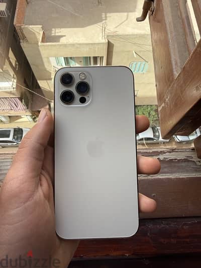 ايفون 12 pro بطارية 77