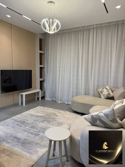 سويت Suite فندقي فاخر بحمّامين في كمبوند فيلدج ويست Village West – الشيخ زايد Sheikh Zayed