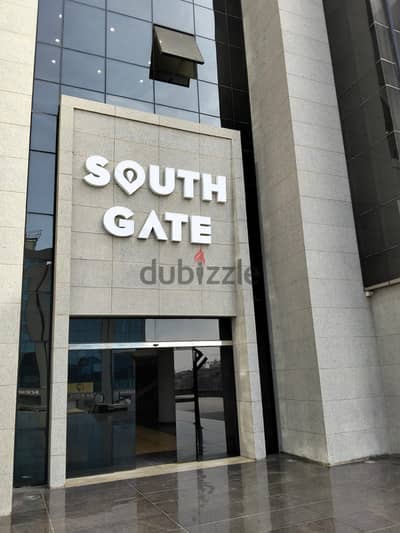 مكتب إداري مميز للإيجار على ش التسعين مول South Gate- لكل المجالات