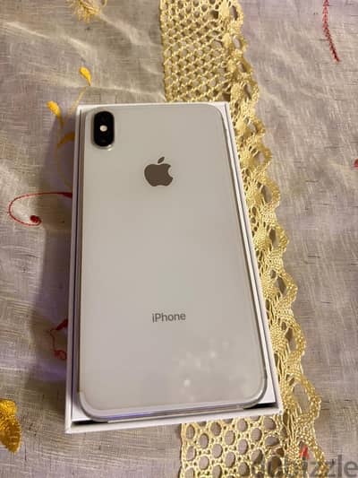 للبيع Iphone XS Max مساحة 512GB