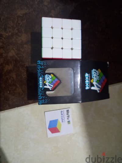 مكعب روبيك 4×4 أصلي MoYu بحالة ممتازة