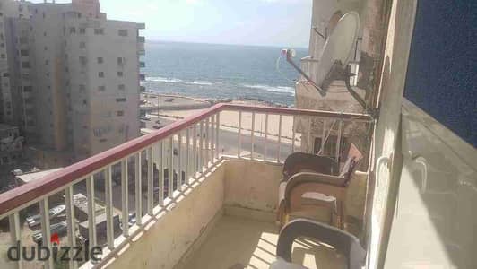 شقة للايجار مفروش بمنطقة ميامي السياحية فيو جانبي للبحر والكورنيش بوضوح وقريبة لجميع الخدمات العامة ومراكز التسوق والمولات والكافيهات والبرندات وحدائق المنتزه والمعمورة الشاطئ 