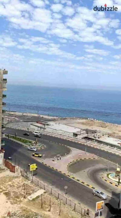 Furnished apartment for rent in the Miami tourist area with a clear view of the sea and the corniche, close to all shopping centers, malls, cafes, brands, and the gardens of the park and Maamoura beach. Furnished apartment for rent in the Miami tourist area with a clear view of the sea and the corniche, close to all shopping centers, malls, cafes, brands, and the gardens of the park and Maamoura beach.