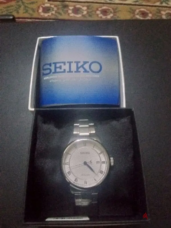 ساعه SEIKO للبيع