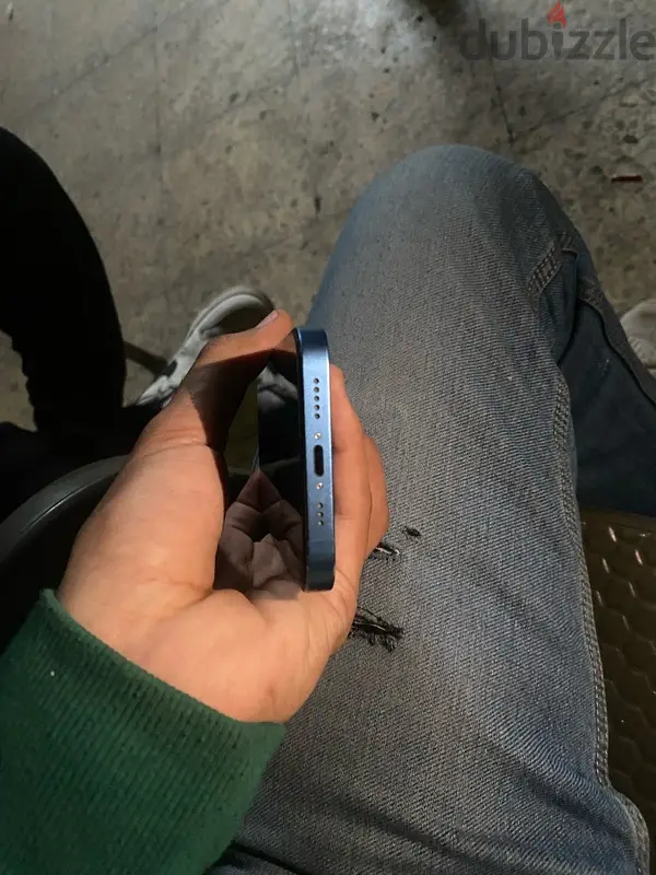 iPhone 1365614149087873124