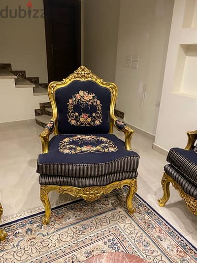 صالون اوبيسون بحالة ممتازة
