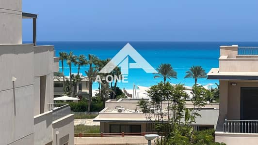 فيلا مستقلة ايجار صف أول بحر , فيو بحر مباشر موقع مميز جدا في مراسي 5 غرف +ناني ماستر +سائق ماستر ,متاحة طوال السيزون , مراسي الساحل الشمالي