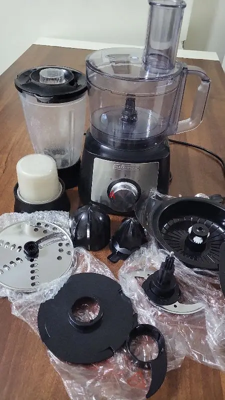 All-in-one food processor with light-duty blender and grinder functions