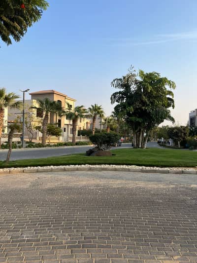 توين هاوس للبيع متشطب بالكامل كمبوند جرين 4 في اكتوبر بسعر مميز
