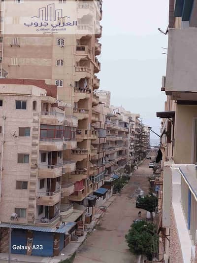 شقه في الإسكندرية شاطئ النخيل خطوات قليلة من البحر تشطيب التـــــــــــرا لوكس موقع سكني ممتاز شامل الخدمات