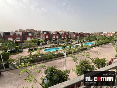 Twin house for rent, furnished, in Continental Residence Compound, Sheikh Zayed