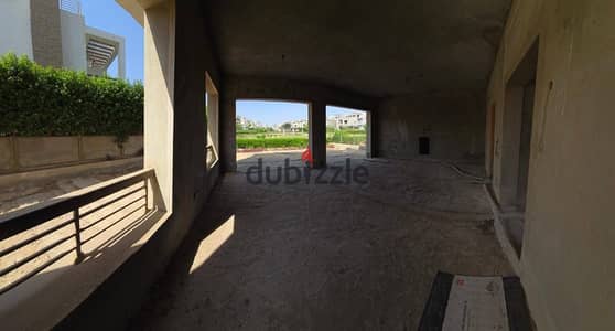 Resale villa for immediate delivery in October, New Giza Compound, with a distinctive panoramic landscape view - IVORY HILL - NEW GIZA