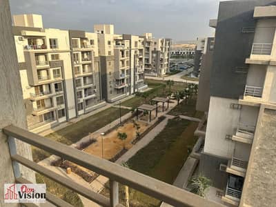 Apartment for sale in Jannah 2  140 m 3 rooms  3 bathrooms  separate Bahri with open view  Fifth floor  Paid 4,250,000 total 5,250,000 quarterly installment 107 over two and a half years