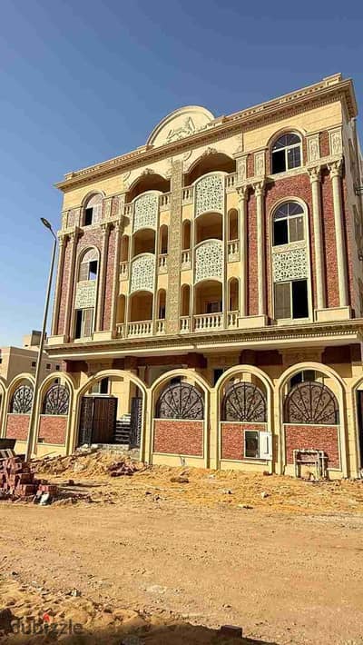 شقة رووف ٢٠٠ م تاني نمره من جمال عبد الناصر