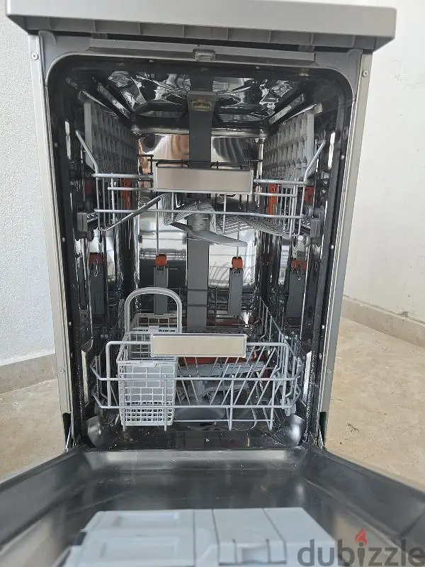 Dishwasher 10 Persons Settings 8 Programs Lsfo3T223Wx Silver65616909877635126