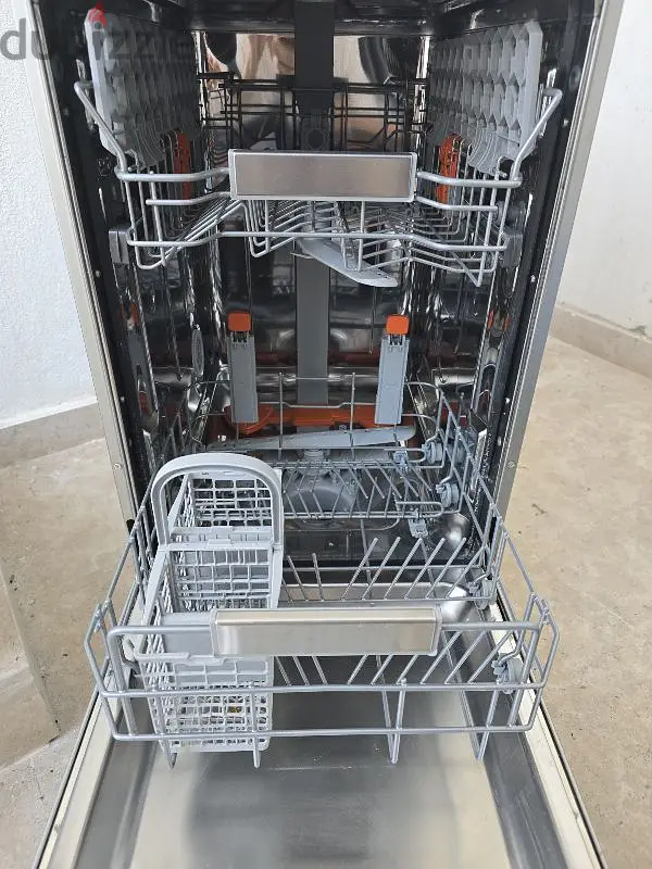 Dishwasher 10 Persons Settings 8 Programs Lsfo3T223Wx Silver65616909877635128