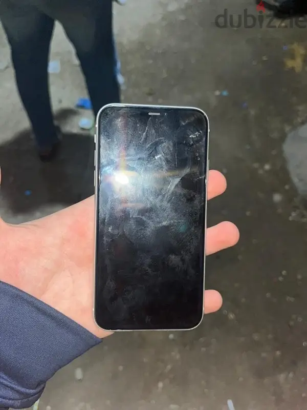 iPhone 1165614157443970121