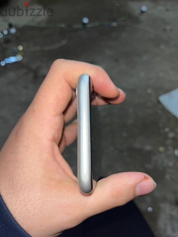 iPhone 11 5