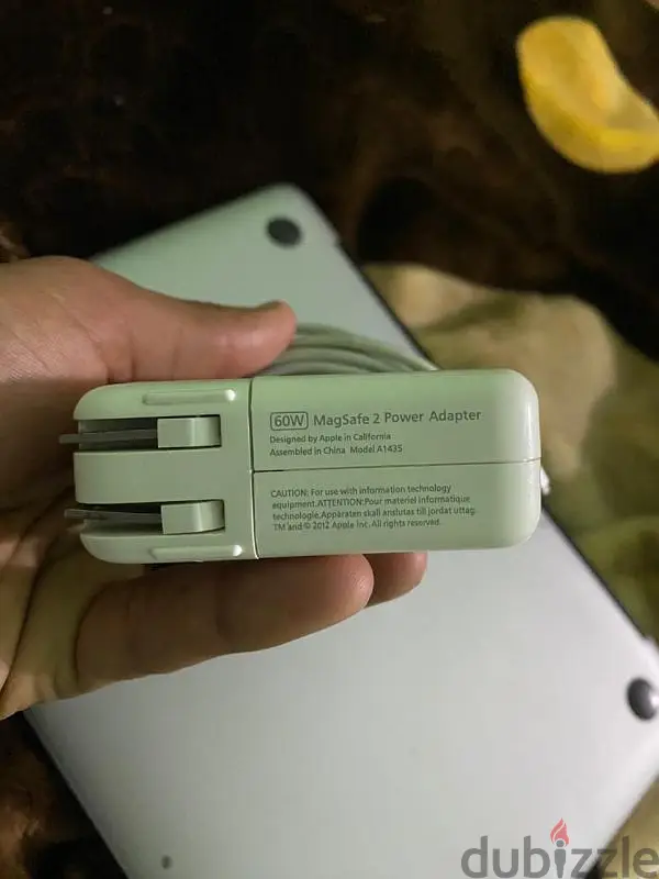 MacBook Pro 201565616951958402128