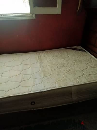 سرير بالملل ومرتبه يانسن