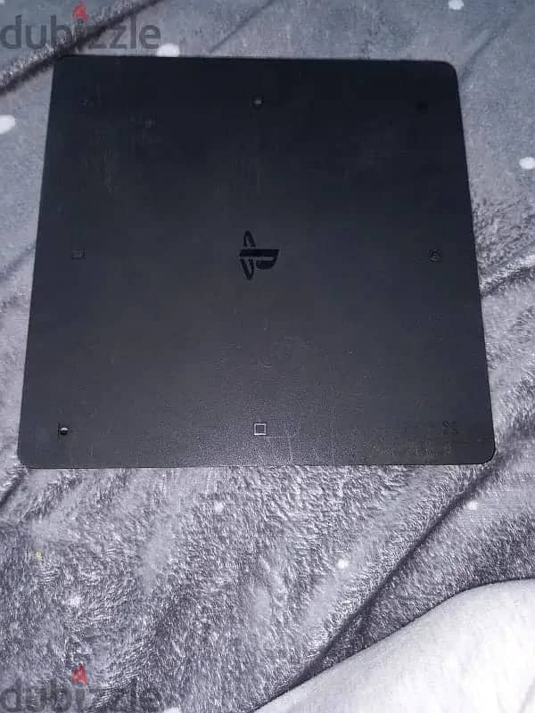 Ps 4 slim 1