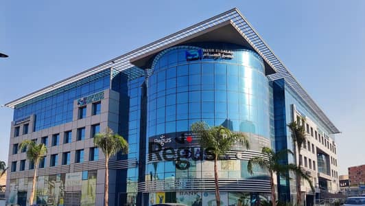 Private office space rental tailored to your business’ unique needs in Paramount Business Complex