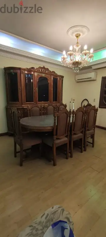 غرفةسفرةكامله ٨كراسي ونيش وبوفيه خشب زان لهواه الغشل القديم الكلاسيك