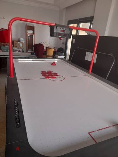 air hockey