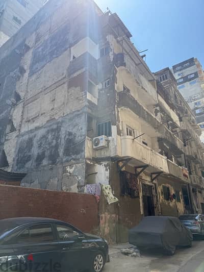 عقار قديم للبيع