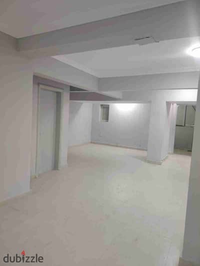 Commercial store for sale 175m in Sheraton