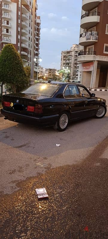 بي ام دبليو 520 1992