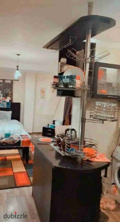 Studio for rent in October for families and students