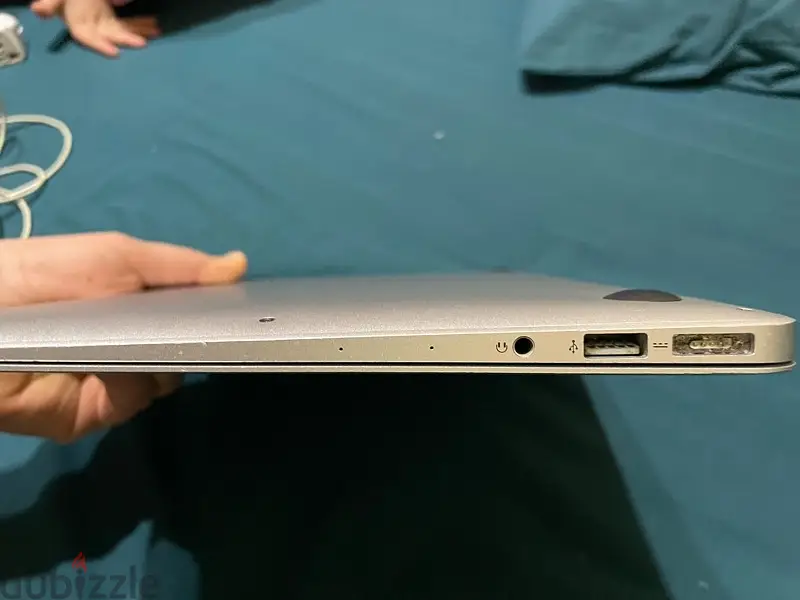 MacBook Air 2017 for sale65619896571522126