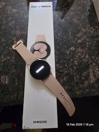 Samsung Galaxy Watch 4  - 40mm Pink  ساعة سامسونج ٤ بينك ٤٠ مم