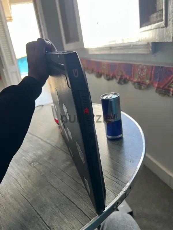 Laptop G1565619877140866125