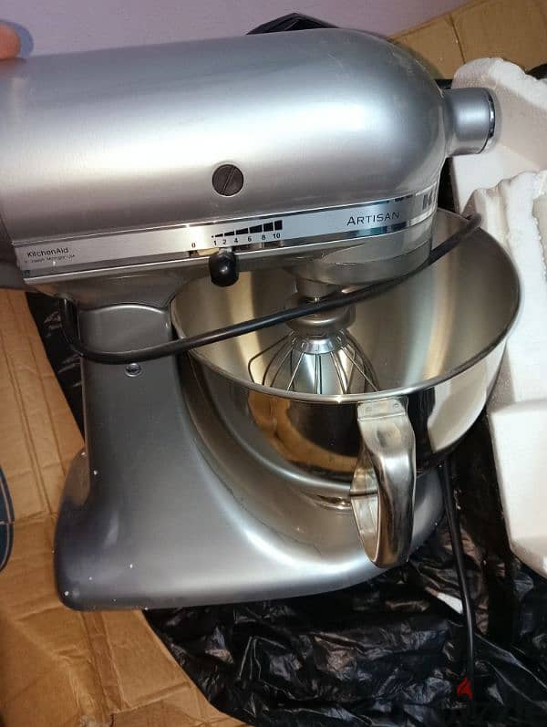 KitchenAid. 1