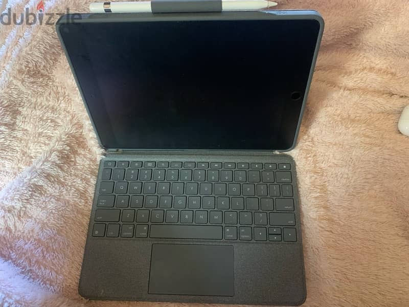 Logitech combo touch - Ipad 9th gen 4
